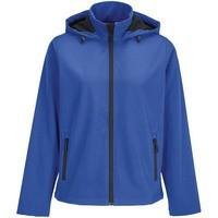      Race Women, - (royal)